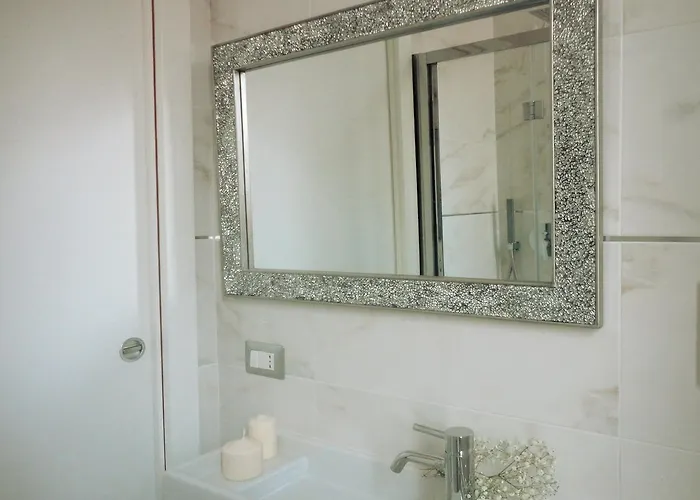 לינה וארוחת בוקר Cameo 4*